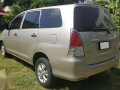Toyota Innova 2010 E Diesel Automatic-4