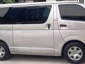 2010 Toyota Hiace Commuter-2