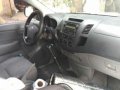 2010 model toyota hilux J-8