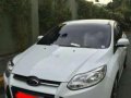 Ford focus 2013 1.6 AT hatch negotiable-0