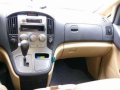 Hyundai Starex 2008 model Top of the line series!!!-3