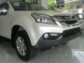 2016 ISUZU MUX 4x2 LS Automatic and ALL VARIANTS-2