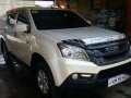 2015 Isuzu MuX-1