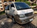 Toyota Hiace Super Grandia 2002 MT 3.0 D-7