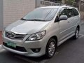 Toyota Innova V Diesel AT 2013-0