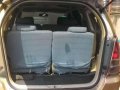 Toyota innova 2006 diesel matic top of the line-6