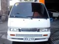 Nissan urvan vx white 2.7 diesel manual 2015-4