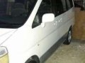 nissan serena-1