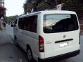 toyota hiace commuter-1