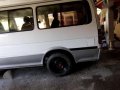 toyota hiace commuter van local-0