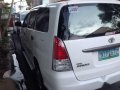 Well maintained Toyota Innova J Diesel 2010 White Manual Diesel for sale-7
