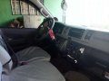 Toyota Hi ace Commuter van-8