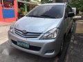 Well maintained Toyota Innova E 2010 Silver Manual Diesel In good condition for sale-0