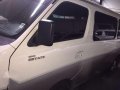 nissan urvan estate 3.0 DI mt financing ok-0