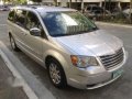 2011 Chrysler Town and Country Stow N Go Diesel AT-4