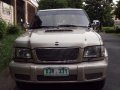 Isuzu Trooper LS Skyroof AT-0