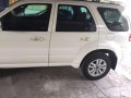 Ford Escape 4x2 Automatic-2