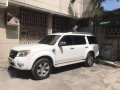 Ford Everest 2010-1