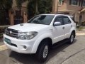 toyota fortuner V 2010 4x4-5
