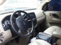 4x4 Ford Escape automatic-7