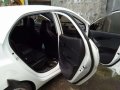 Hyundai Eon 2013 manual white-3