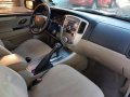 2010 Ford Escape XLS 4x2-10