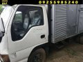 Isuzu Elf Giga NKR 14ft Close van-4