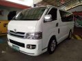2010 Toyota Hiace Commuter-1