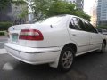 Nissan Sentra Exalta STA 2000-5