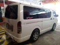 2010 Toyota Hiace Commuter-4