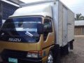 isuzu elf van-2