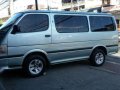 Toyota hiace-1