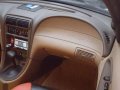 2002 Ford Mustang V6 Coupe-8