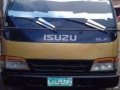 isuzu elf van-1
