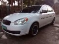 2010 Hyundai Accent MT White For Sale-9