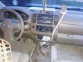 Nissan NP300 Navara 2009 LE M/T for sale-6
