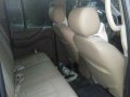 Nissan NP300 Navara 2009 LE M/T for sale-8