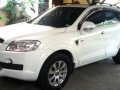 Chevrolet Captiva 2011 AT White For Sale-0