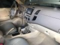 Toyota Hilux 2006 4x4 Silver For Sale-0