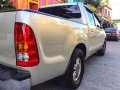 Very Fresh Toyota Hilux E Manual Diesel 2005 for sale-10