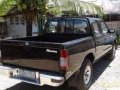 Nissan Frontier 2002 MT Black For Sale-4