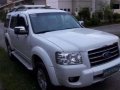 Ford Everest 2009 White For Sale-0
