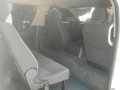 2011 Toyota Hiace GL grandia 2.5-9