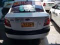 Taxi Kia Rio 2008 Manual White for sale-2