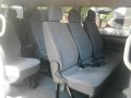 2011 Toyota Hiace GL grandia 2.5-8
