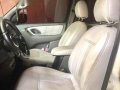 Mazda Tribute 2006 White for sale-4