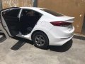  Hyundai Elantra White 1.6 MT for sale-2