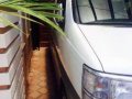 Nissan El Grand 2000 AT White For Sale-0