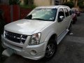 2011 Isuzu Alterra Urban Cruiser 4X2 AT Pearl White-5