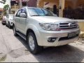 Rush Sale 2009 Toyota Fortuner G 2.7L-1